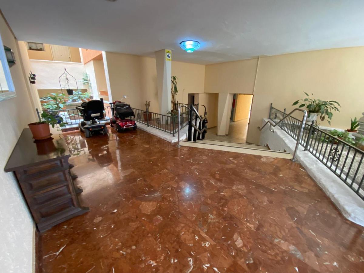 בנאלמדנה Apt Con Espectacular Vista, Piscinas, Recep 24 Hs מראה חיצוני תמונה