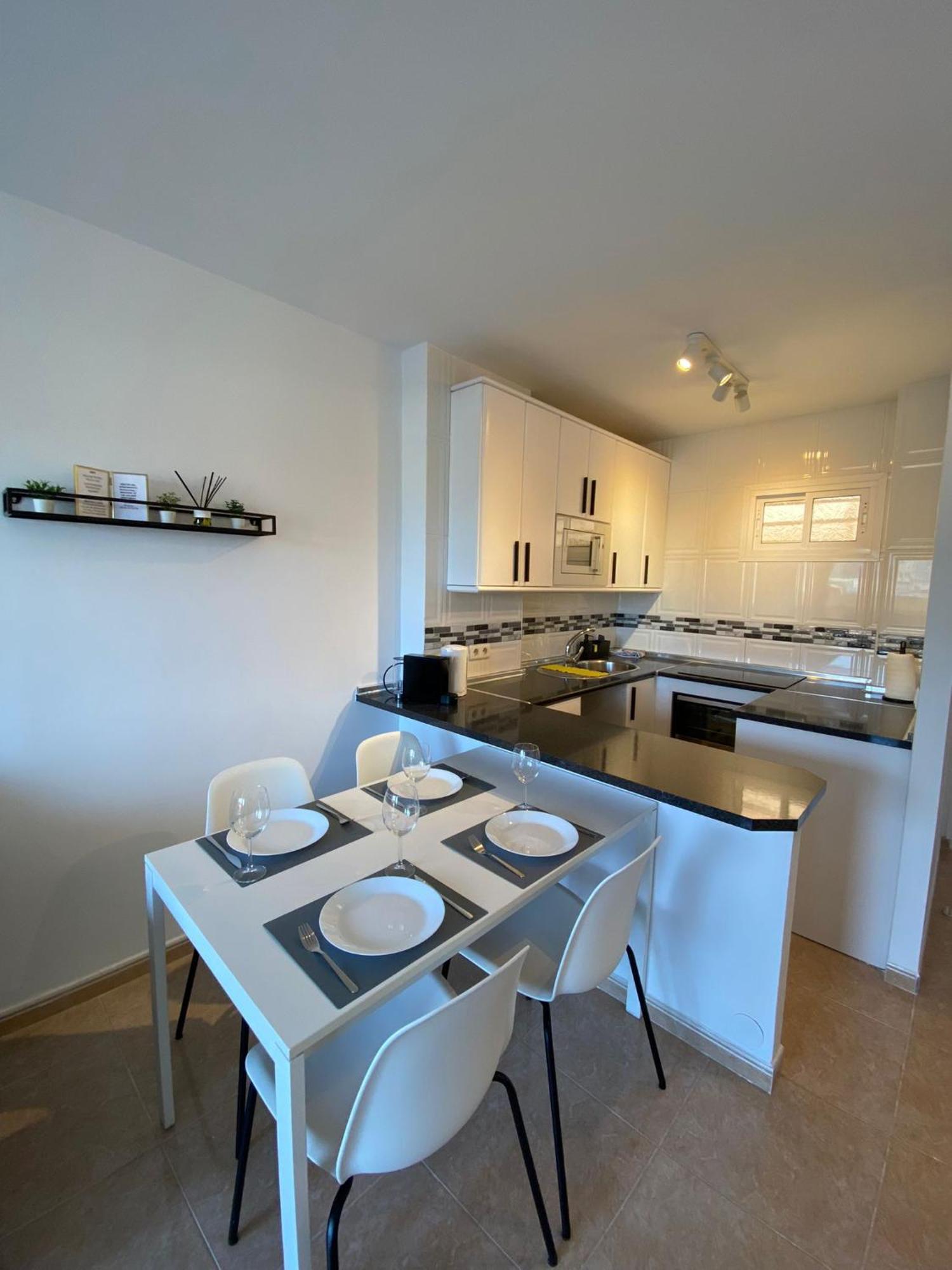 בנאלמדנה Apt Con Espectacular Vista, Piscinas, Recep 24 Hs מראה חיצוני תמונה