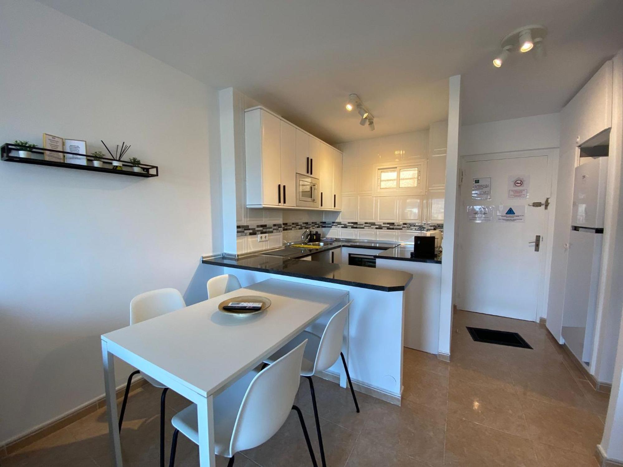 בנאלמדנה Apt Con Espectacular Vista, Piscinas, Recep 24 Hs מראה חיצוני תמונה